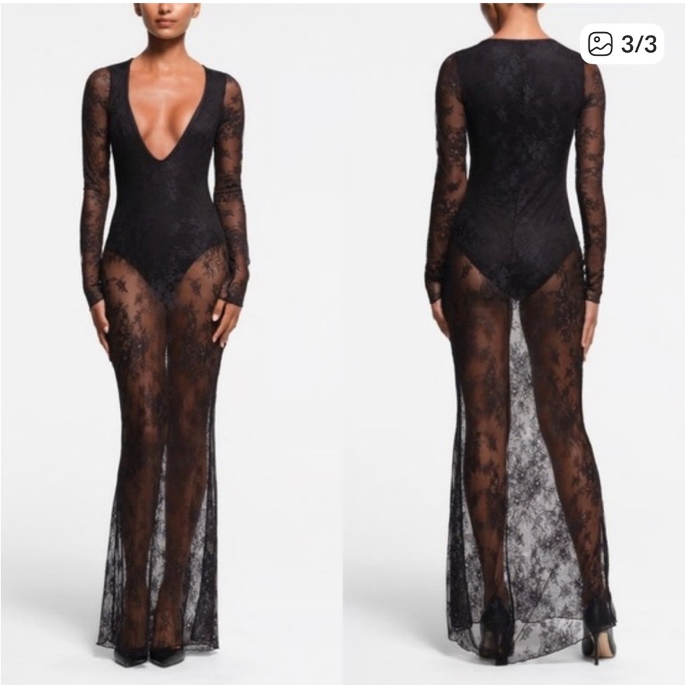 SKIMS Ultra Fine Lace Plunge Long Maxi Dress in Onyx (Black)